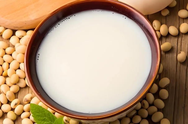 备孕喝豆浆有什么好处，适量补充有助于卵泡生长发育