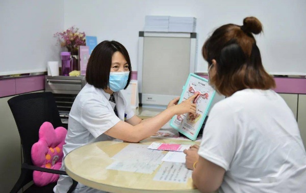 扎实的生殖内分泌理论基础和实践经验