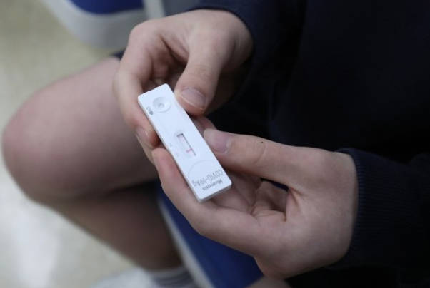 早孕试纸检测需要使用晨尿