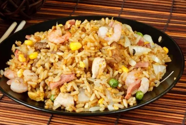 海鲜炒饭适合孕中期食用