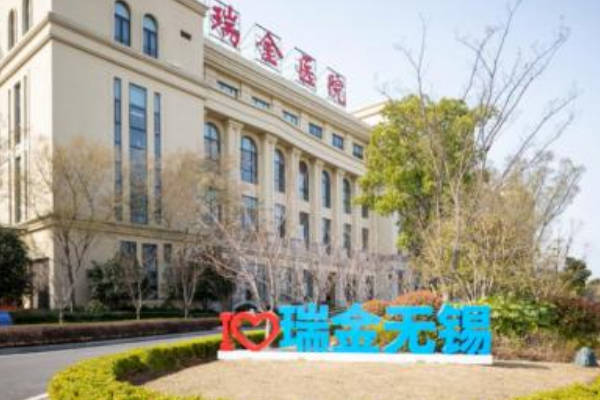 试管胚胎移植手术费用为8000元