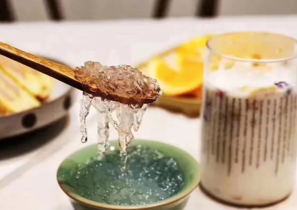 有怀孕头几个月孕妇千万别吃燕窝的说法吗？