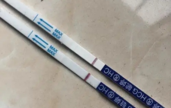三代试管移植4bb的胚胎第8天测出白板是怎么回事？