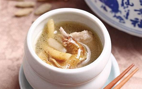 请问鸽子汤是催乳还是回奶的呢？