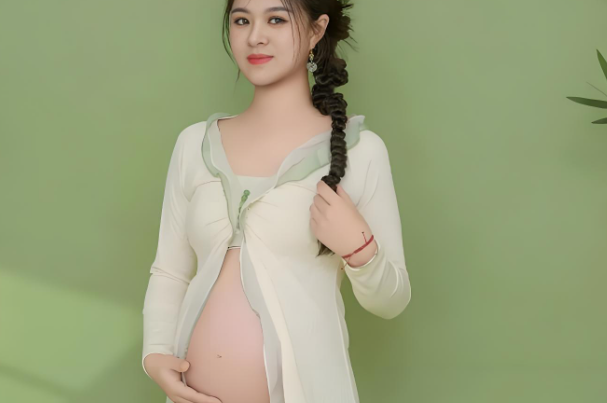 民间说法是7个月还是8个月拍孕妇照更吉利？