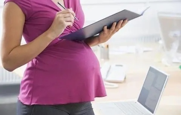 女职工最快怀孕多久必须告知公司呢？