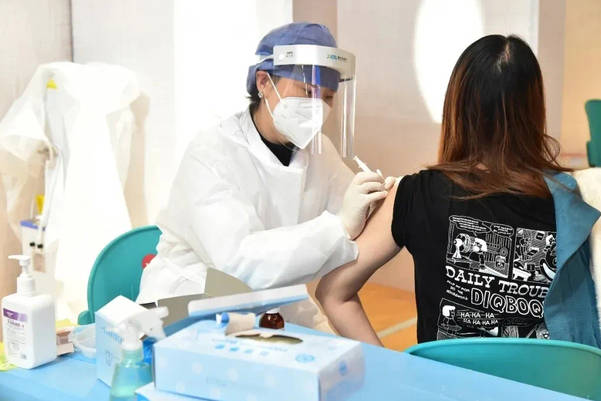 一文解析取卵后能否打新冠疫苗，具体情况引人而异