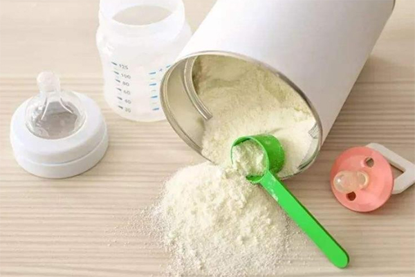 某乐宝和三鹿奶粉曾经是合作关系吗?