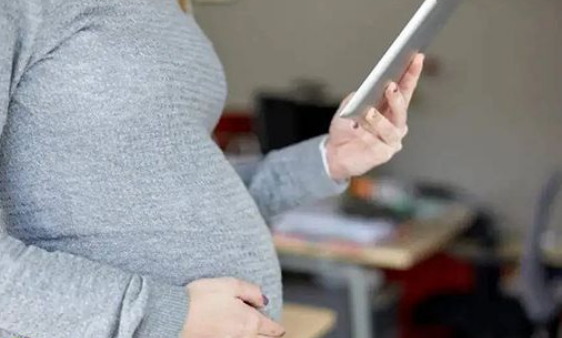 谁说绝经女性做供卵试管难成功，满足4个条件妊娠率翻倍