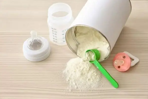 婴儿奶粉用量需要正确掌握