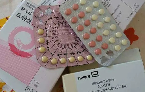 用热水泡脚可以有效的缓解疲劳