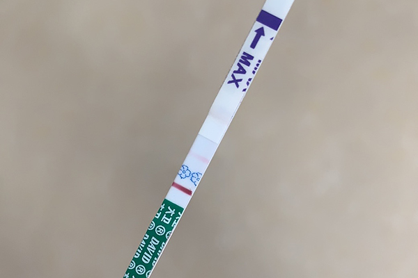 试管移植后连续四天测试都是意念灰且越来越淡是怎么回事?