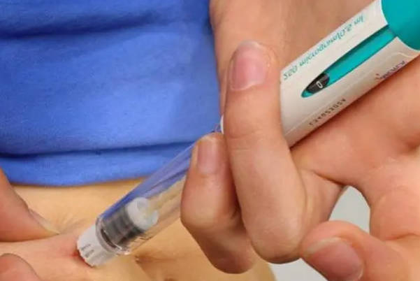 试管婴儿黄体期长方案降调需要打几针？