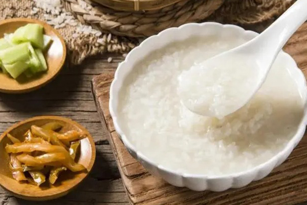 米粥富含碳水化合物