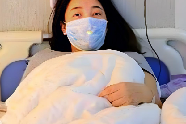 在职孕妇请了五六个月的保胎假后工资怎么算？