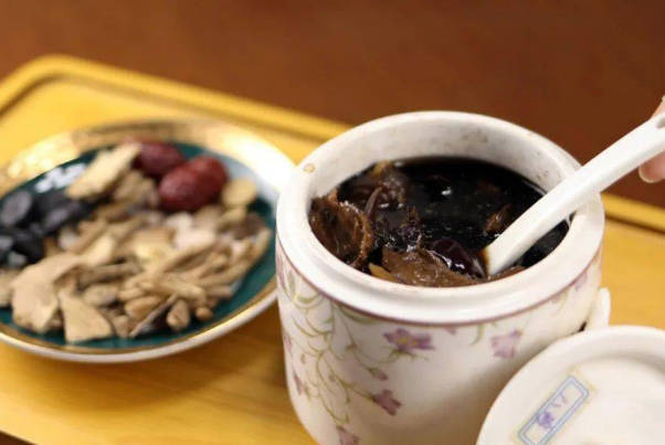 长期服用八珍汤可益气补血