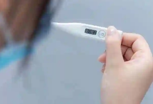 盘点受孕成功一星期的前兆，体温比平常要高一些