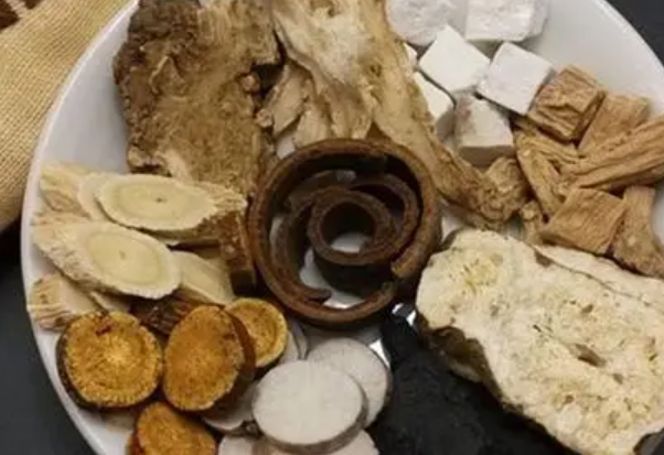 十全大补汤的标准配方来了，这些药材共同组成一道名方