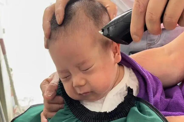 宝宝剃胎发忌讳的日子为什么要选初一十五?