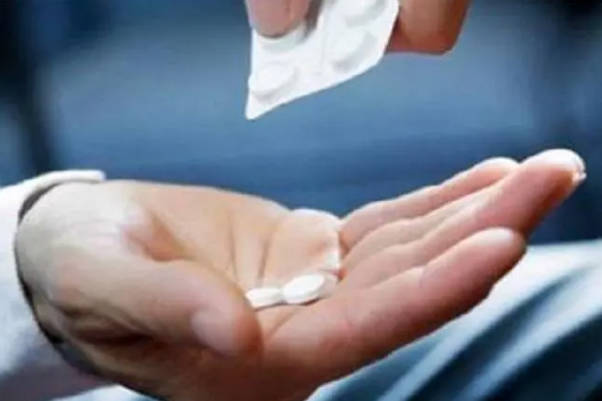 女性使用长效长方案进行促排一般用哪些药来促进卵泡成熟？