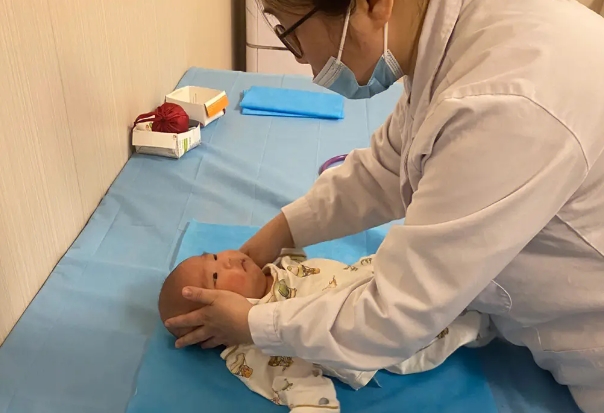 满月到1岁至少要体检四次