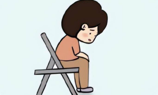 脑瘫喜欢前倾头往下埋着