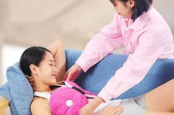 产妇催乳按摩手法教学，简单易学促进乳汁流通