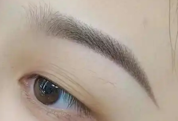 备孕期间女人可以纹眉吗？安全性和风险一文说清！