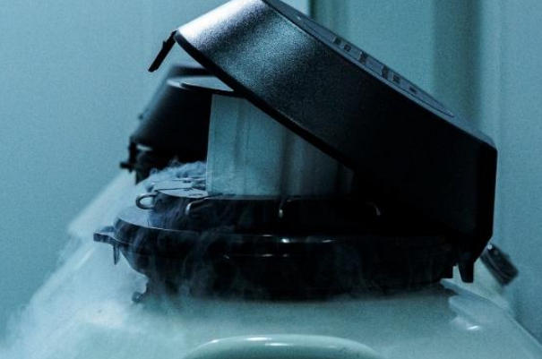 婴儿胚胎被冷冻技术，现代生殖医学的重要突破与伦理思考