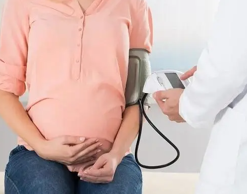 试管放2个胚胎的成活率有多少，2个胚胎影响孕妇健康吗？