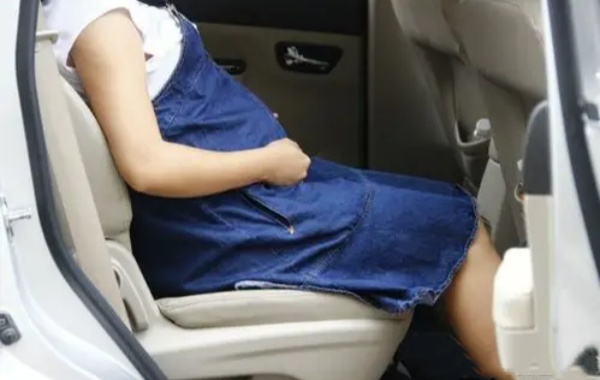 怀孕18周是试管双胎可以坐车5小时以上吗？