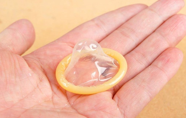 用避孕套里取出的精子能做二代试管吗？
