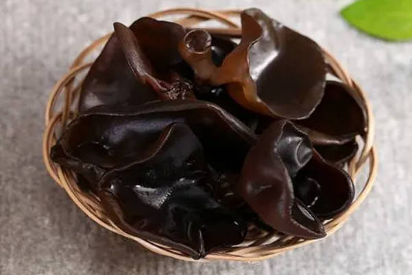 不能吃黑木耳的四大人群解析，为了孩子取卵后别碰！