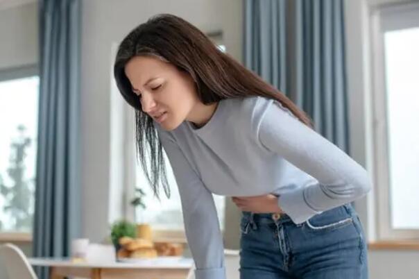 20岁女性例假2个月没来有三个原因，可能已怀孕并非是绝经