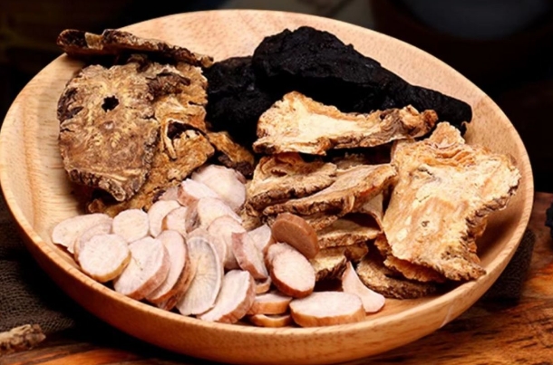 气血亏虚的人喝四物汤的最佳时间一般是多久？
