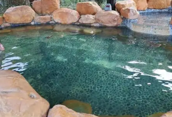 备孕期间泡温泉会有影响吗？温度不要太高一般影响不大