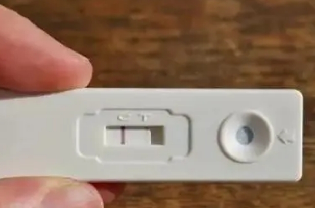 囊胚移植第4天验孕棒用晨尿测的出来吗？