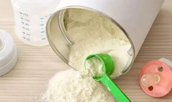 小小鲁班奶粉便于消化