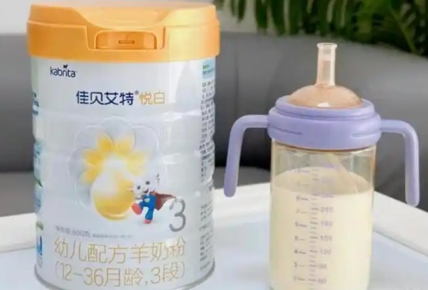 详谈佳贝艾特奶粉的优点和缺点，是好是坏一看便知