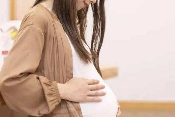女性怀双胞胎的概率都非常小
