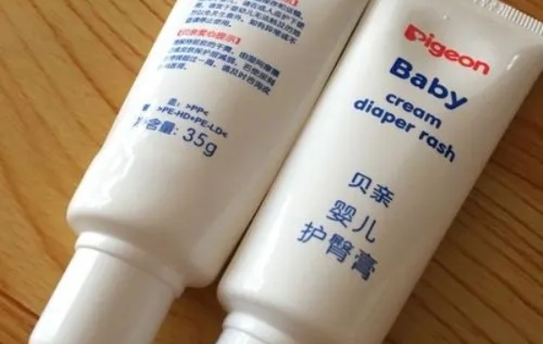 护臀膏有助于保持皮肤干燥