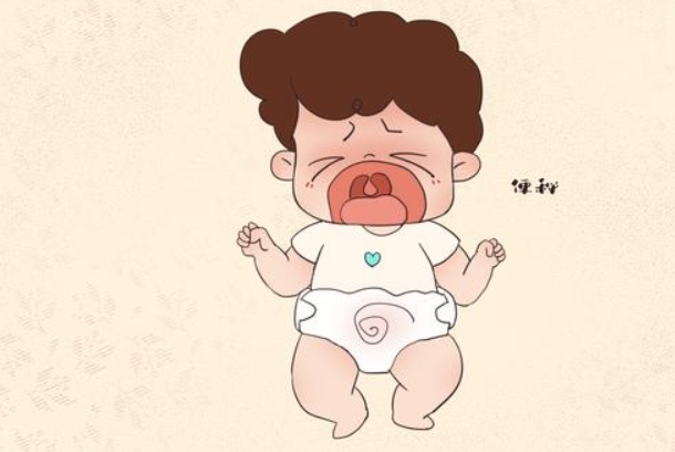宝宝攒肚腹部会不适