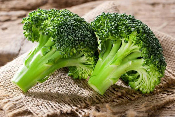 取卵后西兰花最有营养的吃法分享，4个步骤抓紧学起来