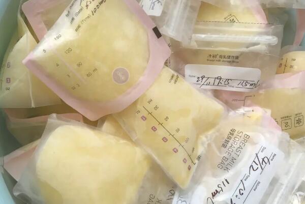 PE材质的储奶袋可以直接放温奶器加热吗？