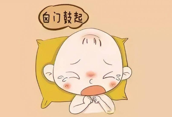 囟门明显凸起要及时就医