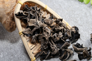 黑木耳富含铁质