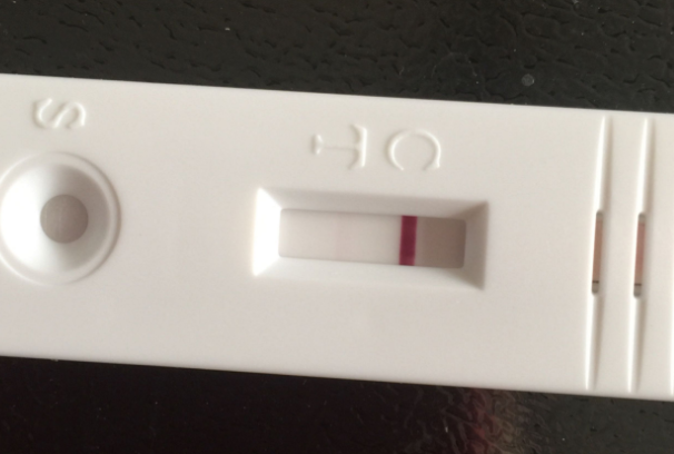3代试管移植一枚4bb囊胚7天后早孕试纸还测到白板正常吗？