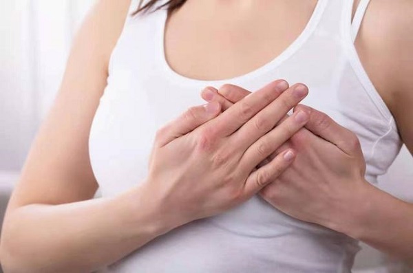 堵奶是去医院好还是找催乳师比较好?