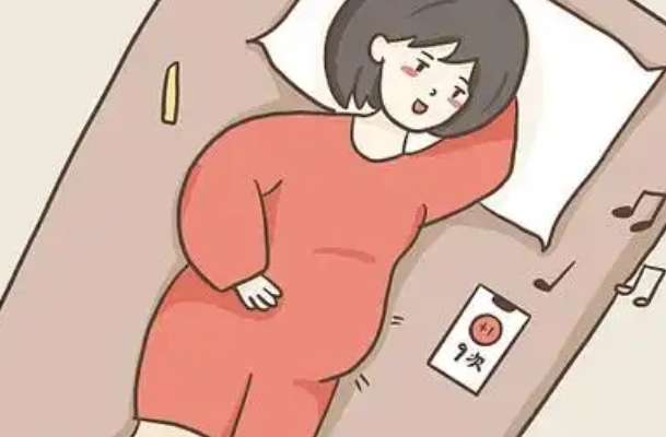 网传孕妇平躺肚子明显变小很多怀的一定是女孩真的吗？